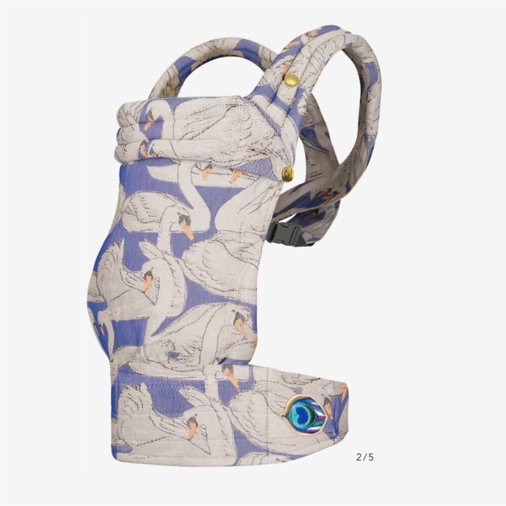 Elegant Swan Pattern Kids Carrier